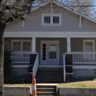 Main picture of 606 N Driver St
