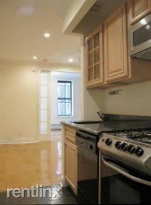 Main picture of 120 Christopher St