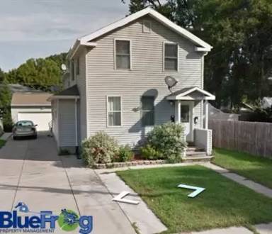 Main picture of 1733 Smith St