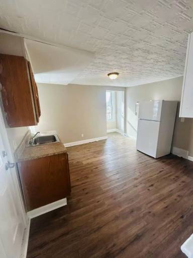 Main picture of 1302 5th Ave