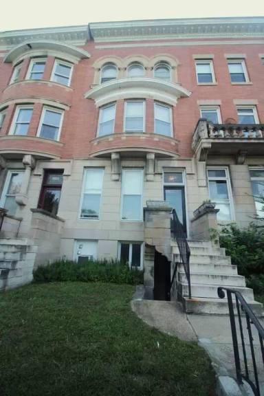 Main picture of 2931 N Charles St