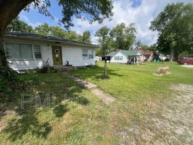 Main picture of 2613 Louise St