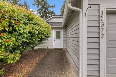 Main picture of 12372 SE 221st St