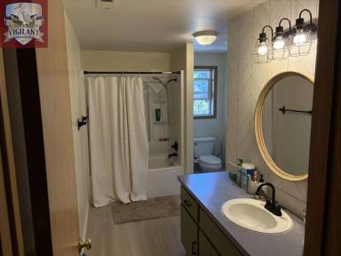 Main picture of 17215 NE 27th Way