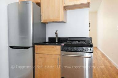 Main picture of 428 East 89th St