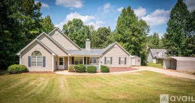 Main picture of 5613 Highway 81 E