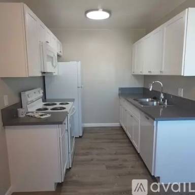 Main picture of 650 Palm Ave