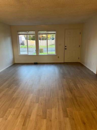 Main picture of 1055 SE Villard St