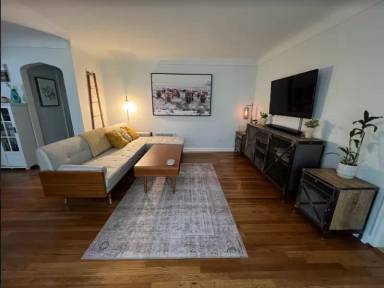 Main picture of 2075 Syracuse St