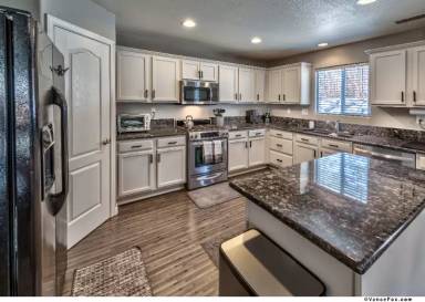 Main picture of 2924 Bryan St