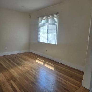 Main picture of 2730 Burton Ave SE