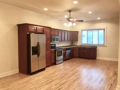 Main picture of 149 Pius St