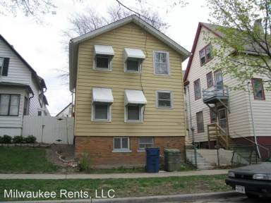 Main picture of 1700 E Belleview Pl