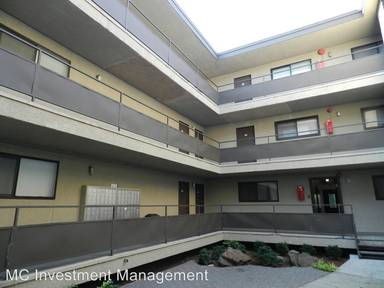 Main picture of 2121 E Jefferson St
