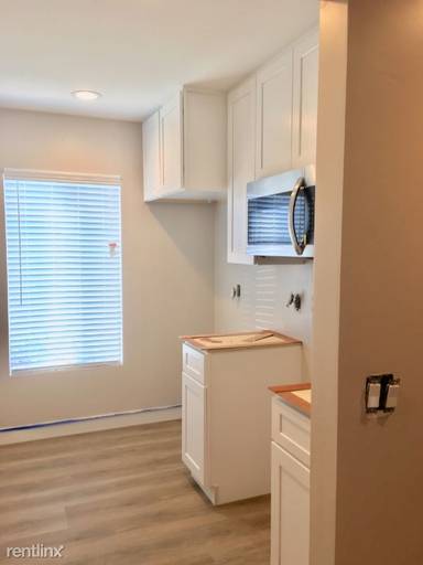 Main picture of 868 S Rancho Santa Fe Rd