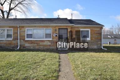 Main picture of 2442 W Arlington Ct