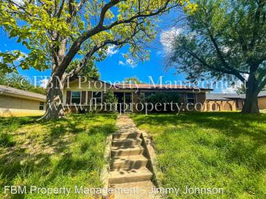 Main picture of 304 Clary Dr