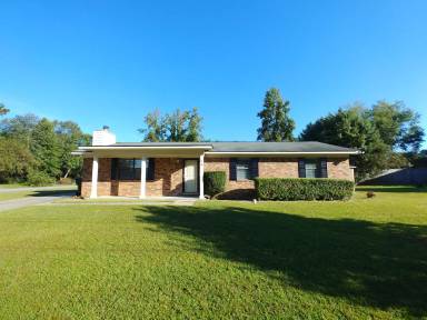 Main picture of 102 Pelham Dr