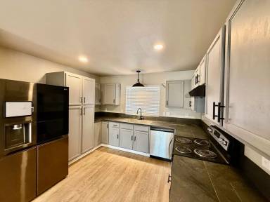 Main picture of 4631 Fencer Rd