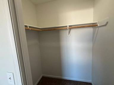 Main picture of 107 W Steenhoek St