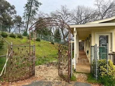 Main picture of 19378 Peyton Pl