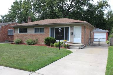 Main picture of 18693 Lexington