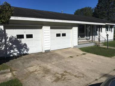 Main picture of 102 Indiana Ave