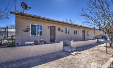 Main picture of 415 W Mohave St