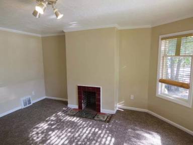 Main picture of 2447 Monroe Blvd