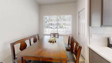 Main picture of 1501 N Carruth Ave