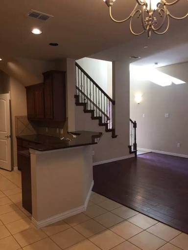 Main picture of 243 Sherburne St