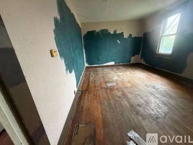 Main picture of 805 S Hickory St