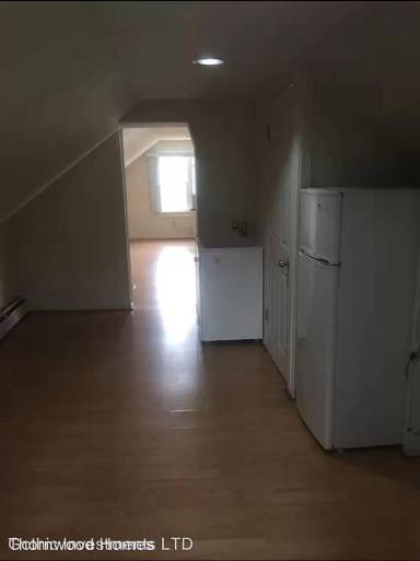 Main picture of 5507 W Cermak Rd