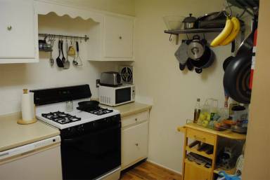 Main picture of 210F Victor Pkwy