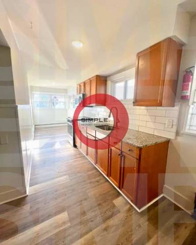Main picture of 25 Chestnut St