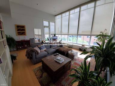 Main picture of 490 Harrison Ave