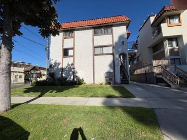 Main picture of 635 E Chestnut St