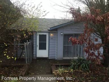 Main picture of 910 W Powell Blvd