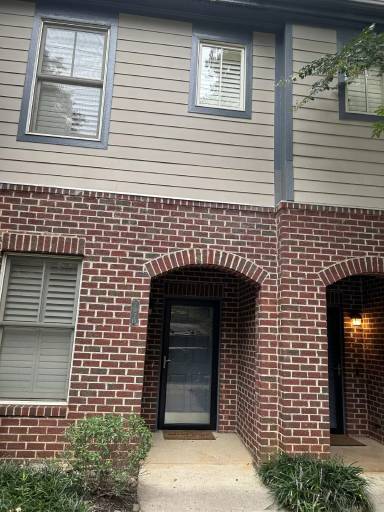 Main picture of 702 Bennett St
