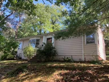 Main picture of 4300 Tremont St