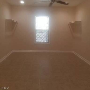 Main picture of 4706 Paradise Ln