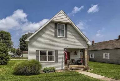 Main picture of 3325 Claremont Ave