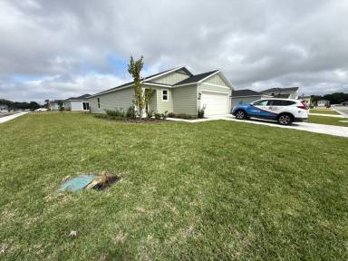 Main picture of 3081 NE 38th St