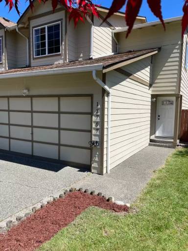 Main picture of 13707 9th Ave W