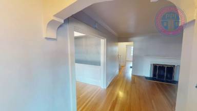 Main picture of 3284 NE Bryce St