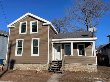 Main picture of 520 Ceape Ave