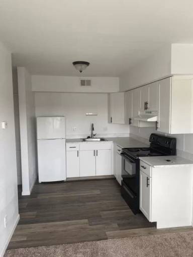 Main picture of 1440 1450 1460 Meadowview Dr