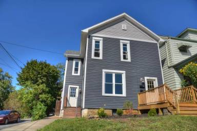 Main picture of 325 E Main St