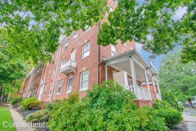 Main picture of 286 Farmington Ave