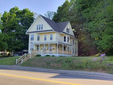 Main picture of 464 Water St